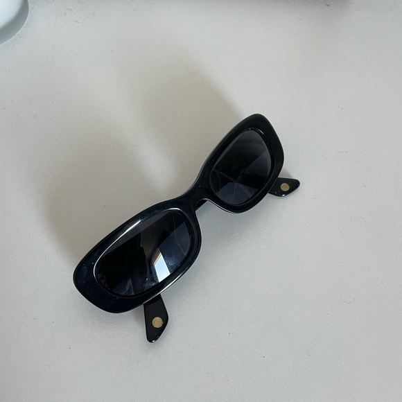 Authentic Chanel 5011 black Sunglasses Italy Y2K 90s Vintage! Rare! - Picture 3 of 10